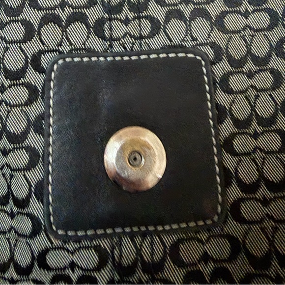 ✨Vintage Y2K Coach Signature SoHo Hobo Buckle Monogram Canvas Shoulder Bag✨ - Picture 4 of 16